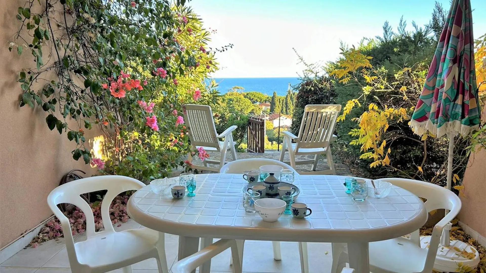 Studio Avec Coin Nuit, Parking, Proche Plage - Le Lavandou - Fr-1-251-50 Lejlighed